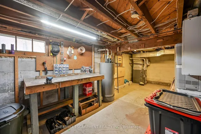 Additional image 33 of 2352 BRINELL Ave