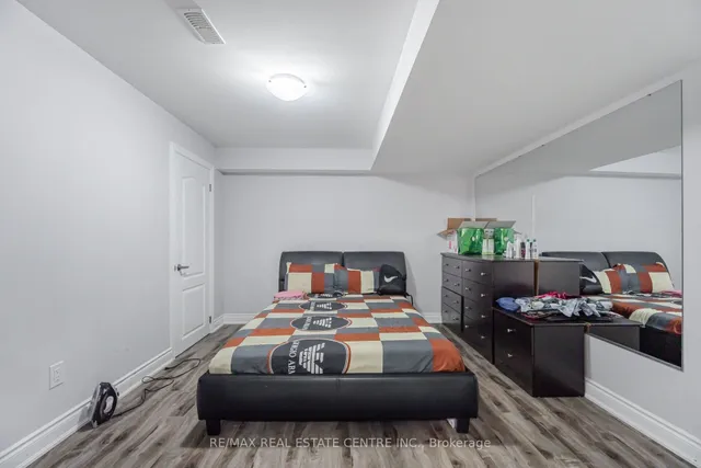 Additional image 38 of 7 Prince Edward Blvd