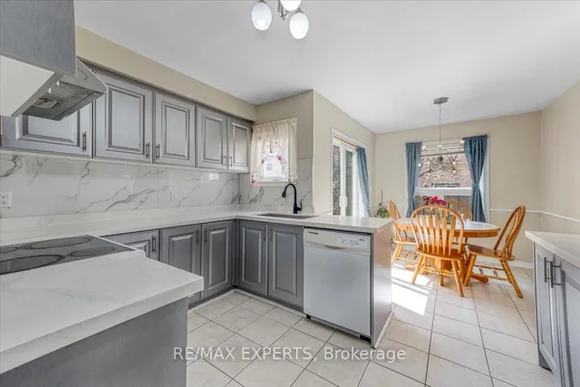 Additional image 36 of 28 Pantages Crt