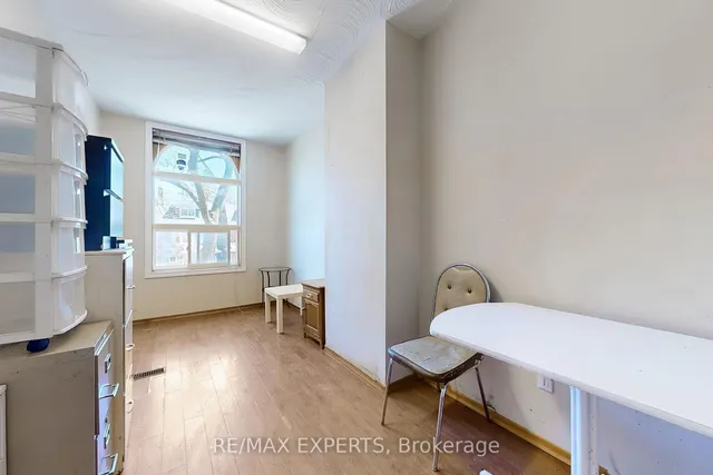 Additional image 16 of 134 Brunswick Ave