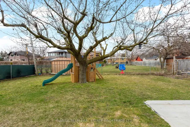 Additional image 36 of 62 Burr Ave