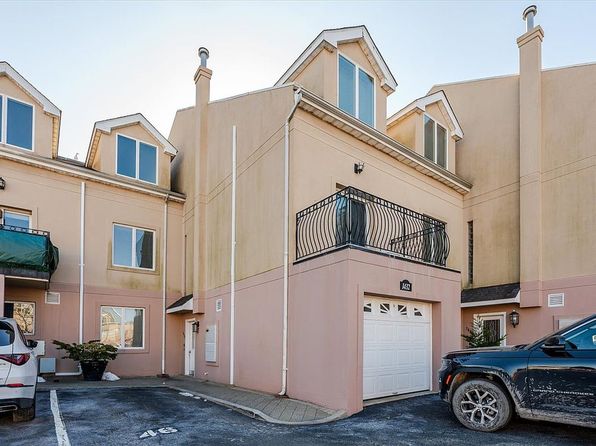 1432 Outlook Ave #1, Bronx, NY 10465