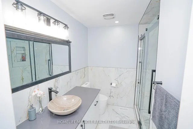 Additional image 26 of 23 Hollowgrove Blvd