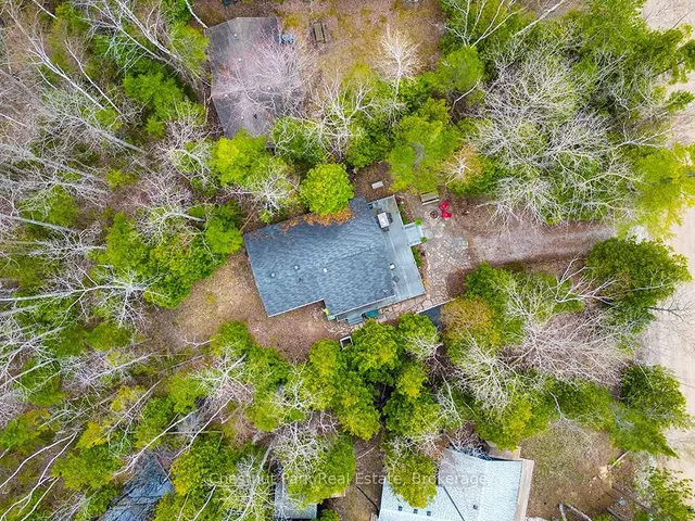 Additional image 33 of 64 Thompson Ave