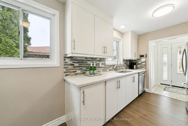 Additional image 18 of 1612 Wavell Cres