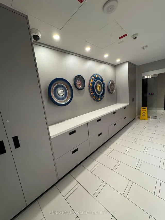 Additional image 20 of 30 Roehampton Ave Unit 418