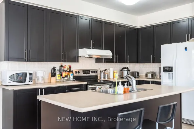 Additional image 5 of 31 Leitch Ave