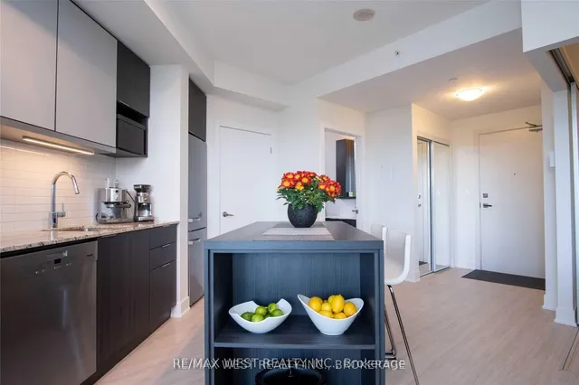 Additional image 10 of 99 The Donway Blvd Unit 519