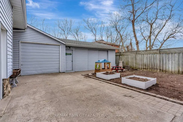 Additional image 44 of 103 Belleview Ave