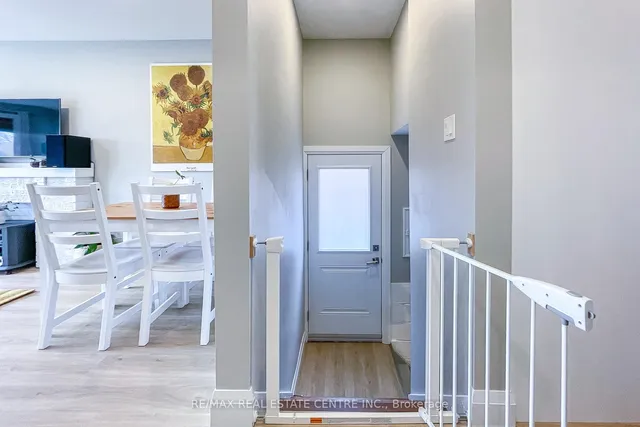 Additional image 33 of 112 Tragina Ave