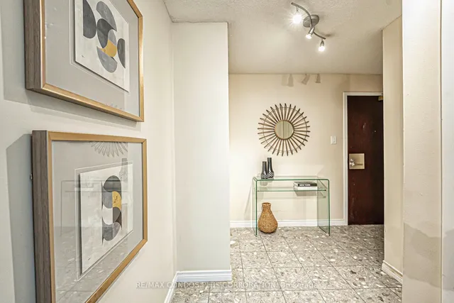 Additional image 18 of 736 Bay St Unit 1810