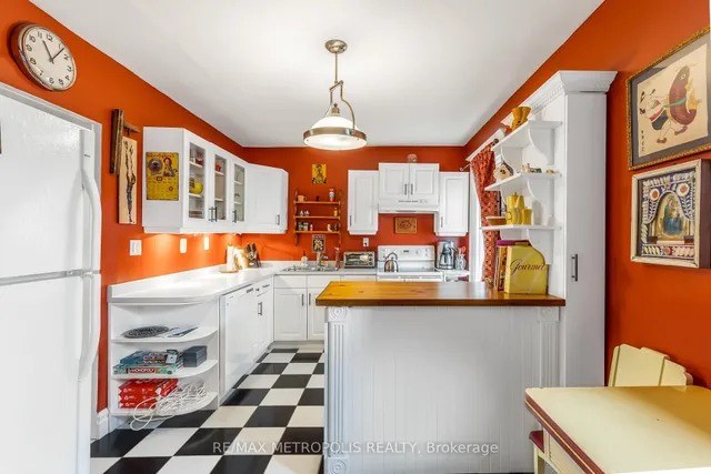 Additional image 30 of 52 Fern Ave