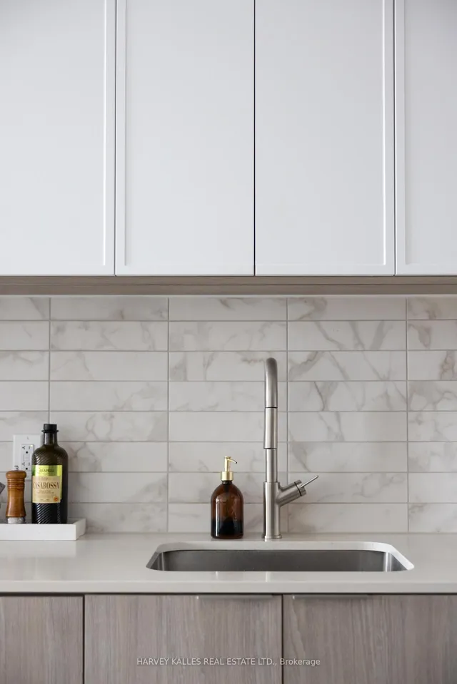 Additional image 17 of 2020 Bathurst St Unit 1602