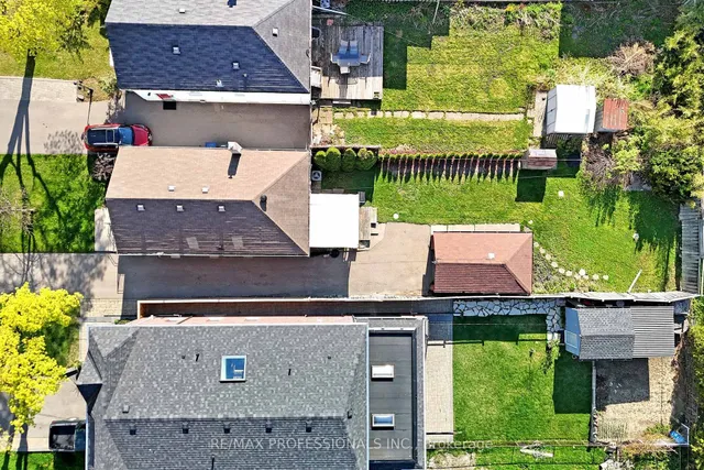 Additional image 34 of 24 Braeburn Ave