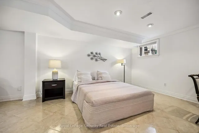 Additional image 30 of 1006 Briar Hill Ave