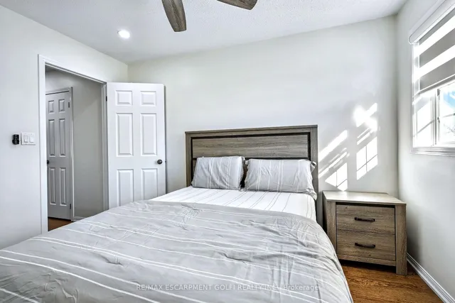 Additional image 15 of 4043 Gunby Cres