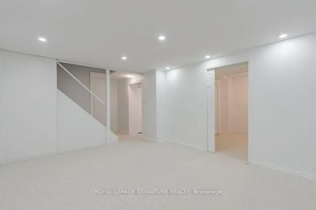 Additional image 20 of 48 Lawndale Cres