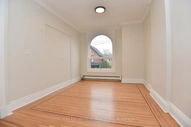 Additional image 24 of 66 Erie Ave