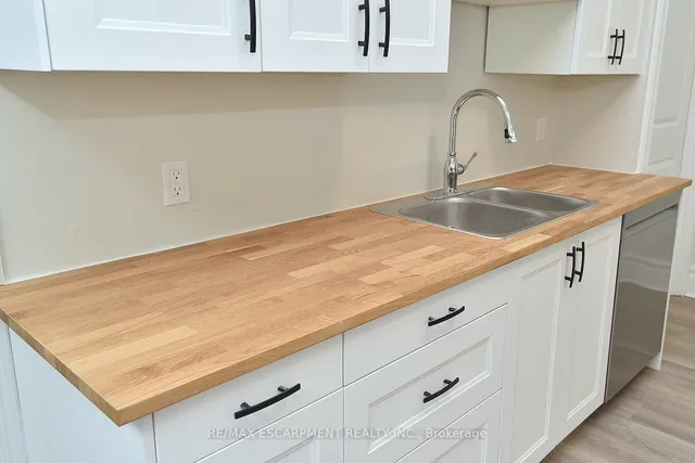 Additional image 7 of 66 Erie Ave