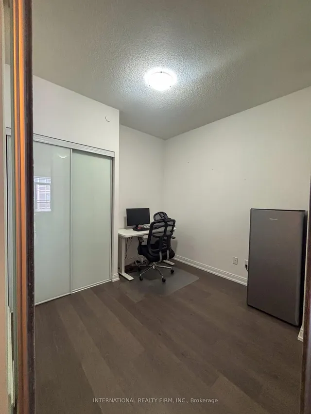 Additional image 5 of 255 Village Green Sq Unit 3104