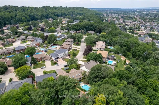 Additional image 40 of 39 Hilts Dr