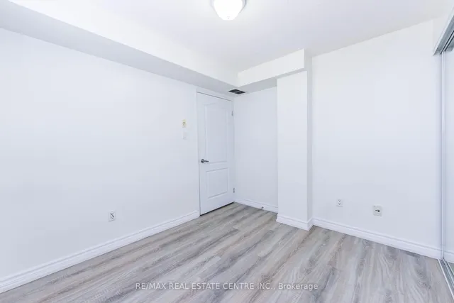 Additional image 7 of 7405 Goreway Dr Unit 520