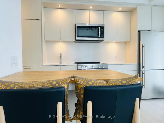 Additional image 22 of 20 Inn On The Park Dr Unit 1737