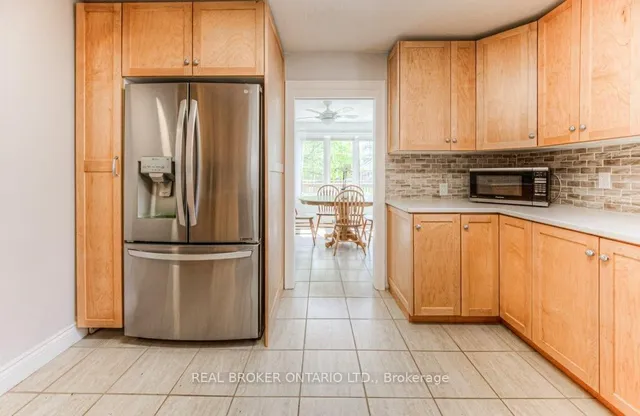 Additional image 15 of 76 Brentwood Ave