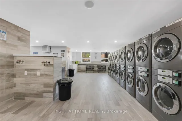 Additional image 39 of 4 Lisa St Unit 412