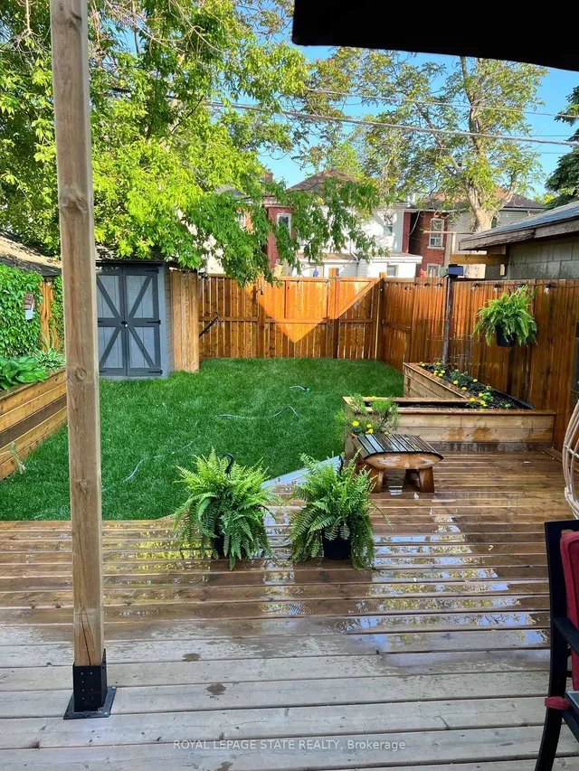 Additional image 23 of 61 Chestnut Ave