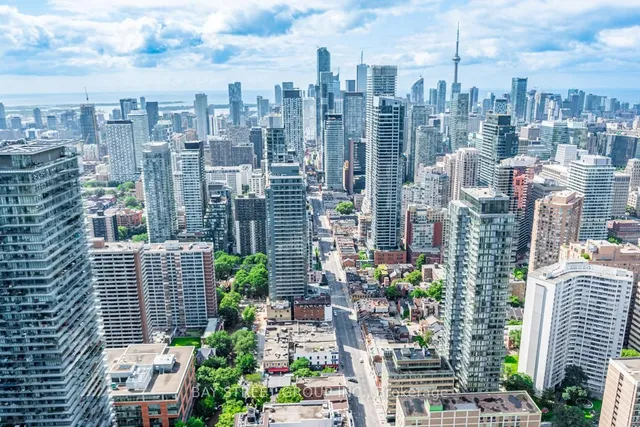 Additional image 28 of 1 Bloor St Unit 5105