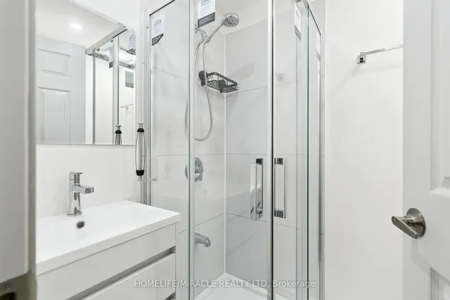 Additional image 31 of 1612 Wavell Cres