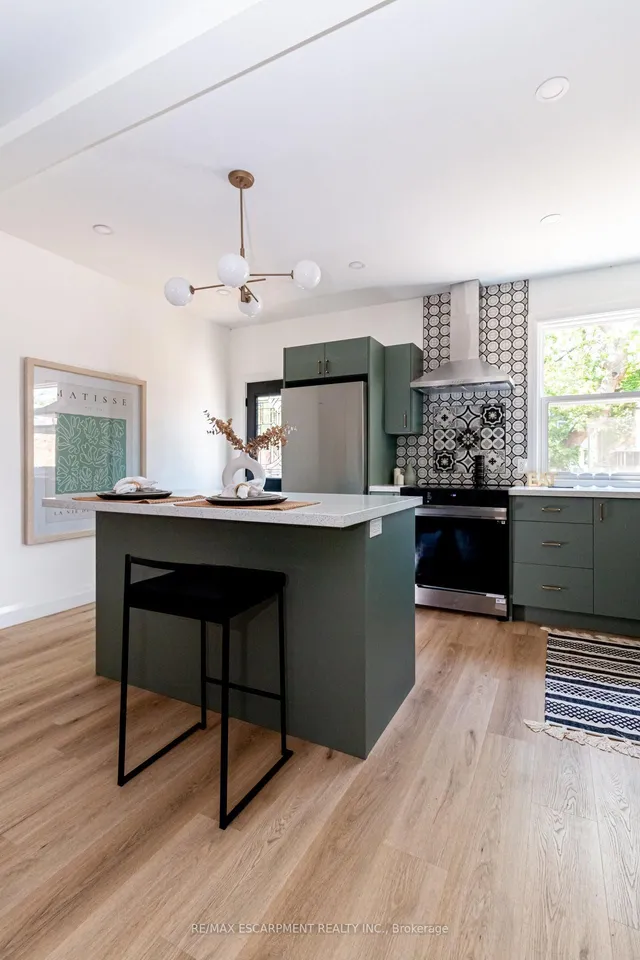 Additional image 21 of 30 Cedar Ave