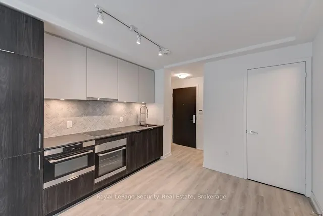 Additional image 17 of 158 Front St Unit 706