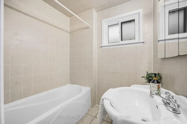 Additional image 36 of 153 Rodda Blvd