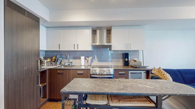 Additional image 21 of 125 Redpath Ave Unit 1501