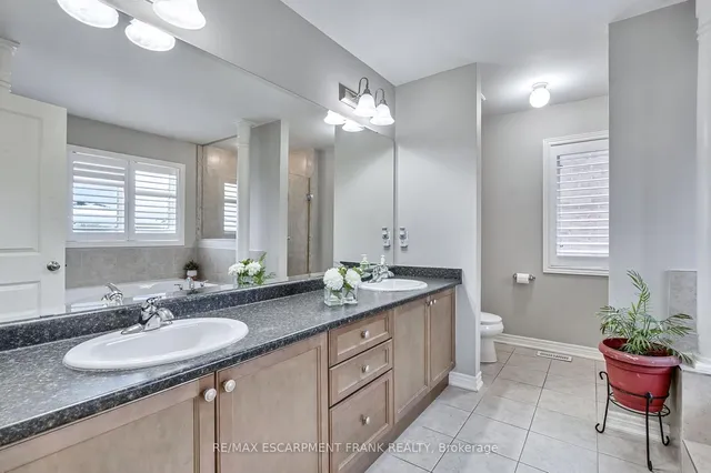 Additional image 38 of 30 Curran Rd