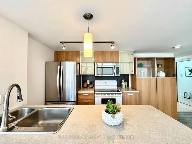 Additional image 12 of 38 Grenville St Unit 1107