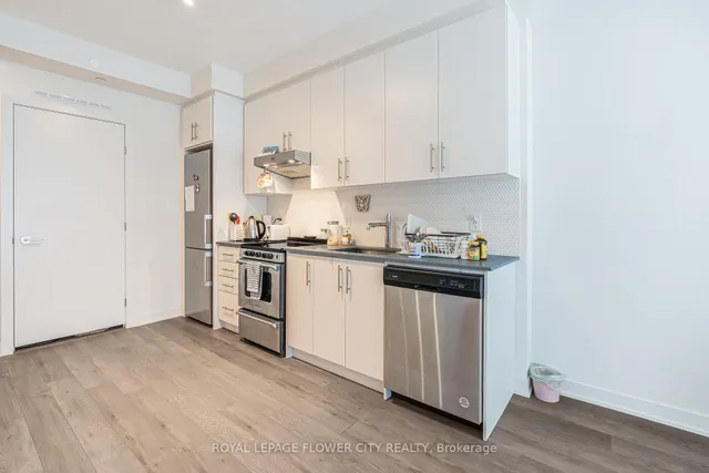 Additional image 4 of 212 King William St Unit 907