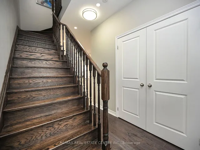 Additional image 31 of 53 Dufay Rd