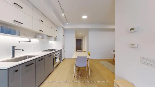 Additional image 30 of 1888 Queen St Unit 307