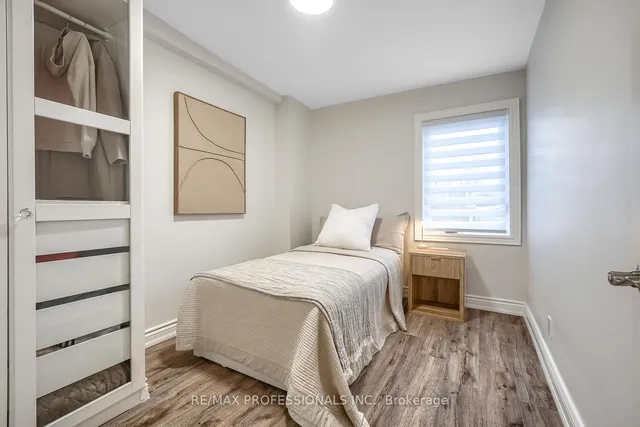 Additional image 27 of 623 Dupont St