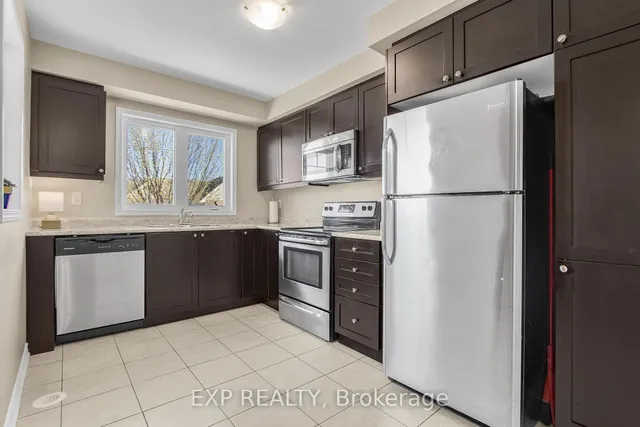 Additional image 10 of 6 Stratus St