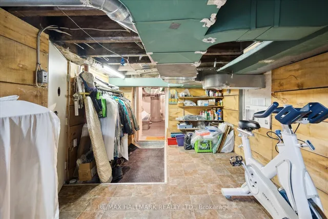 Additional image 38 of 2577 Kennedy Rd