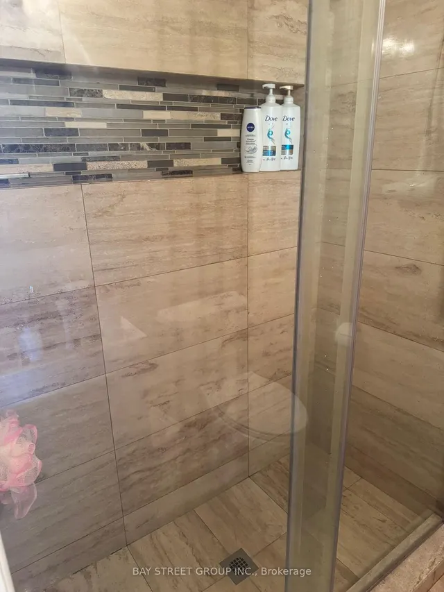 Additional image 11 of 556 Holly Ave