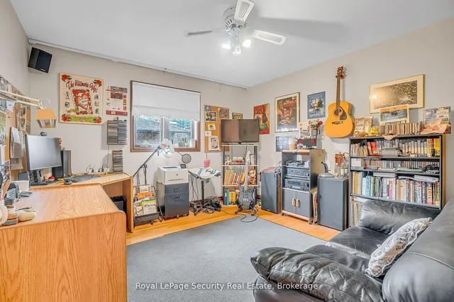 Additional image 32 of 27 Mulholland Ave