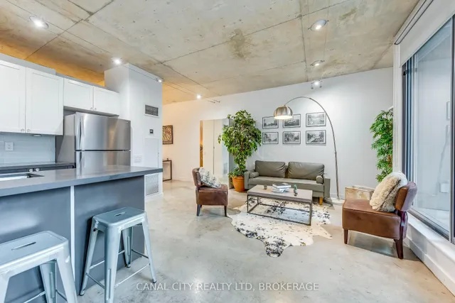 Additional image 18 of 36 CHARLOTTE St Unit 201