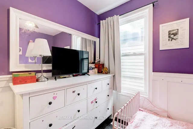 Additional image 22 of 89 Albany Ave