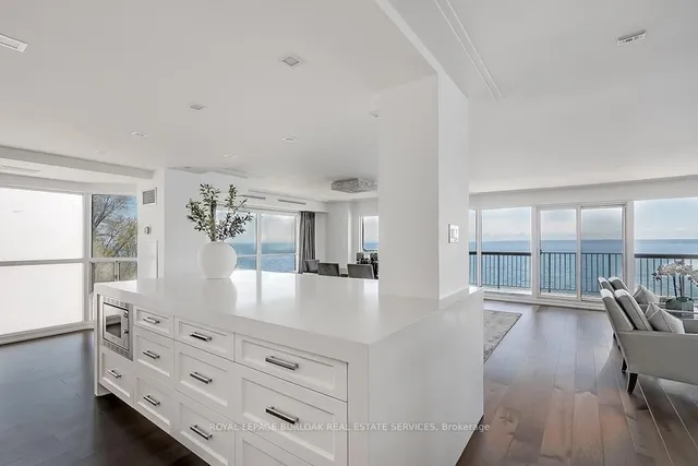 Additional image 10 of 2190 Lakeshore Rd Unit 605