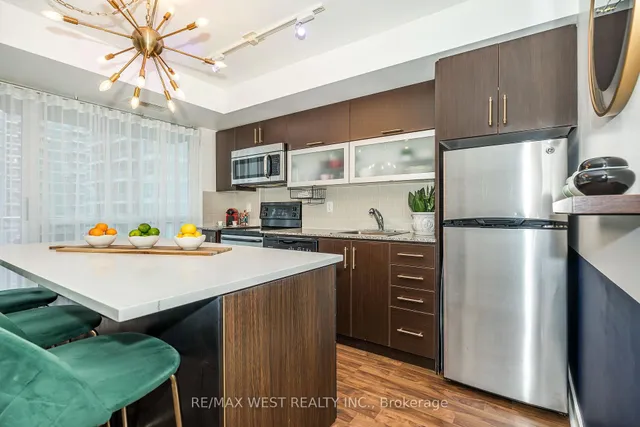 Additional image 9 of 100 Western Battery Rd Unit 1601